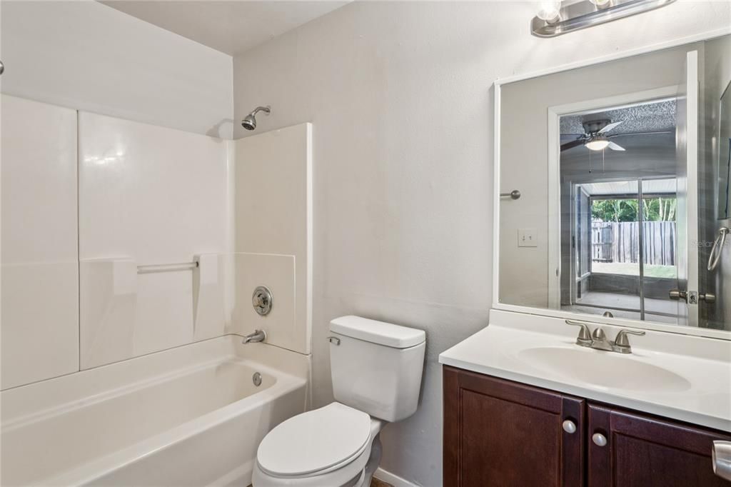 待售: $259,900 (3 贝兹, 2 浴室, 1263 平方英尺)