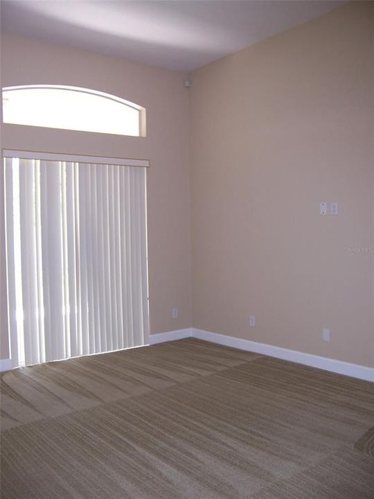 出租: $2,600 (4 贝兹, 3 浴室, 2798 平方英尺)