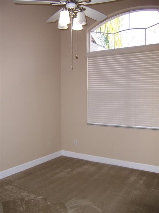 出租: $2,600 (4 贝兹, 3 浴室, 2798 平方英尺)