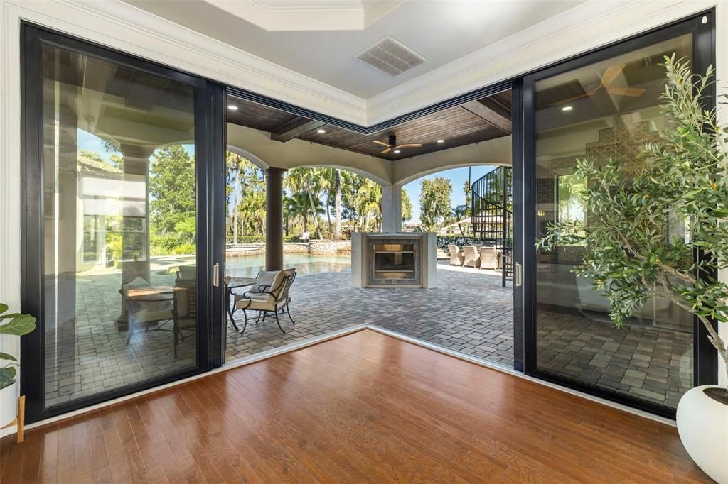 For Sale: $2,995,000 (5 beds, 5 baths, 7969 Square Feet)