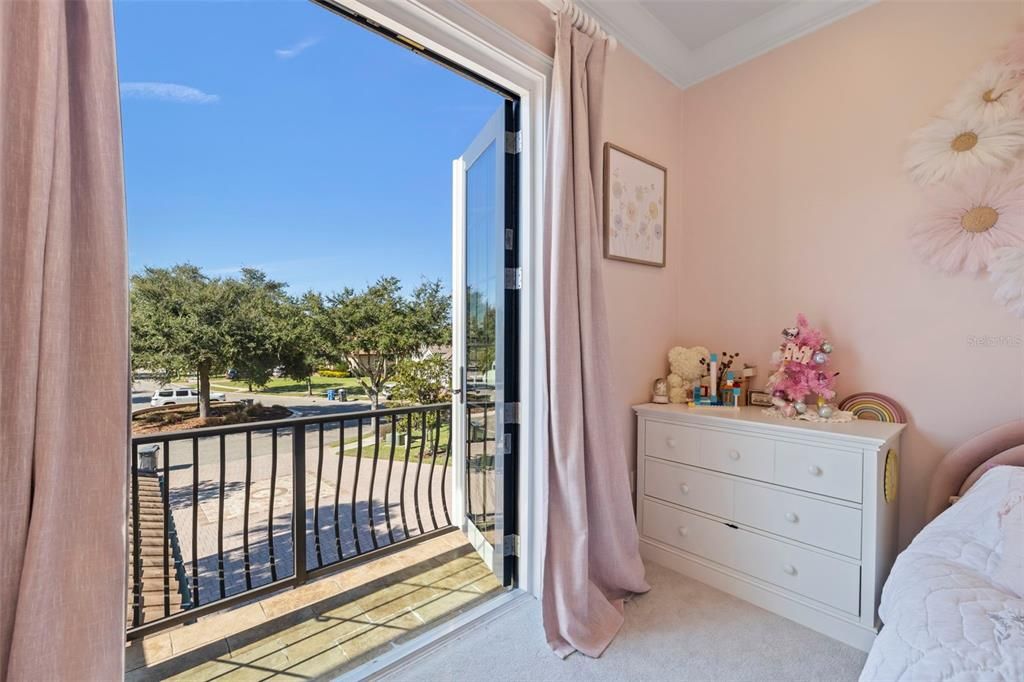 For Sale: $2,995,000 (5 beds, 5 baths, 7969 Square Feet)