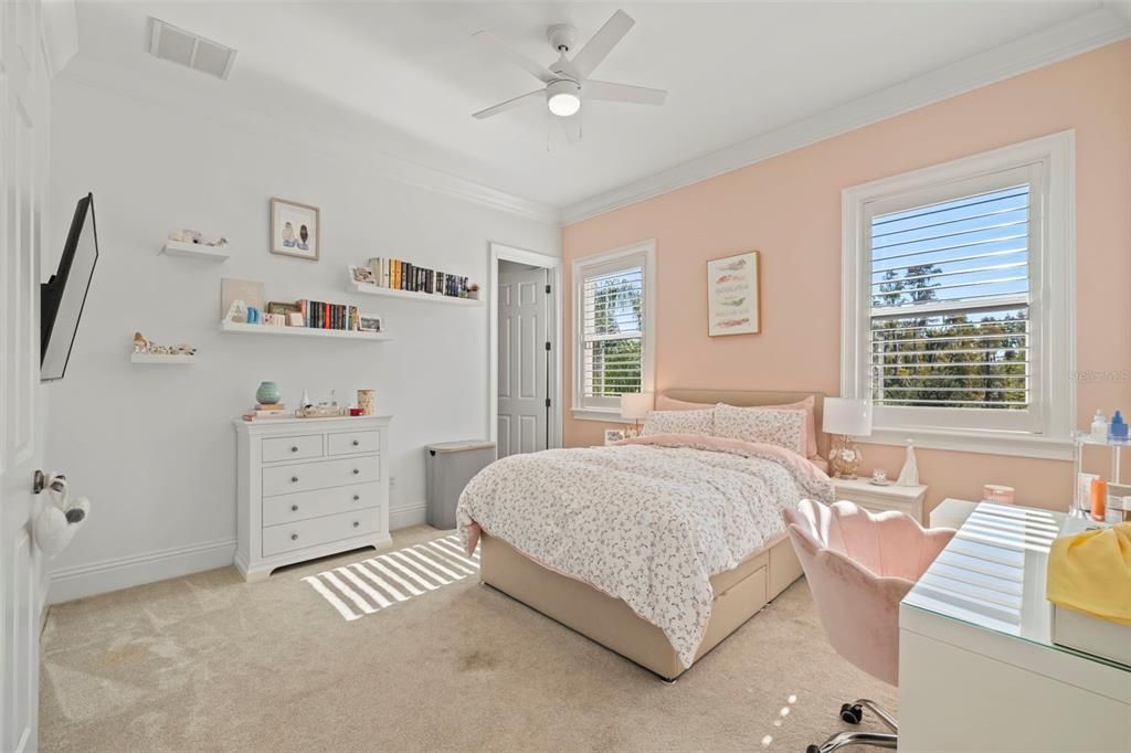 For Sale: $2,995,000 (5 beds, 5 baths, 7969 Square Feet)