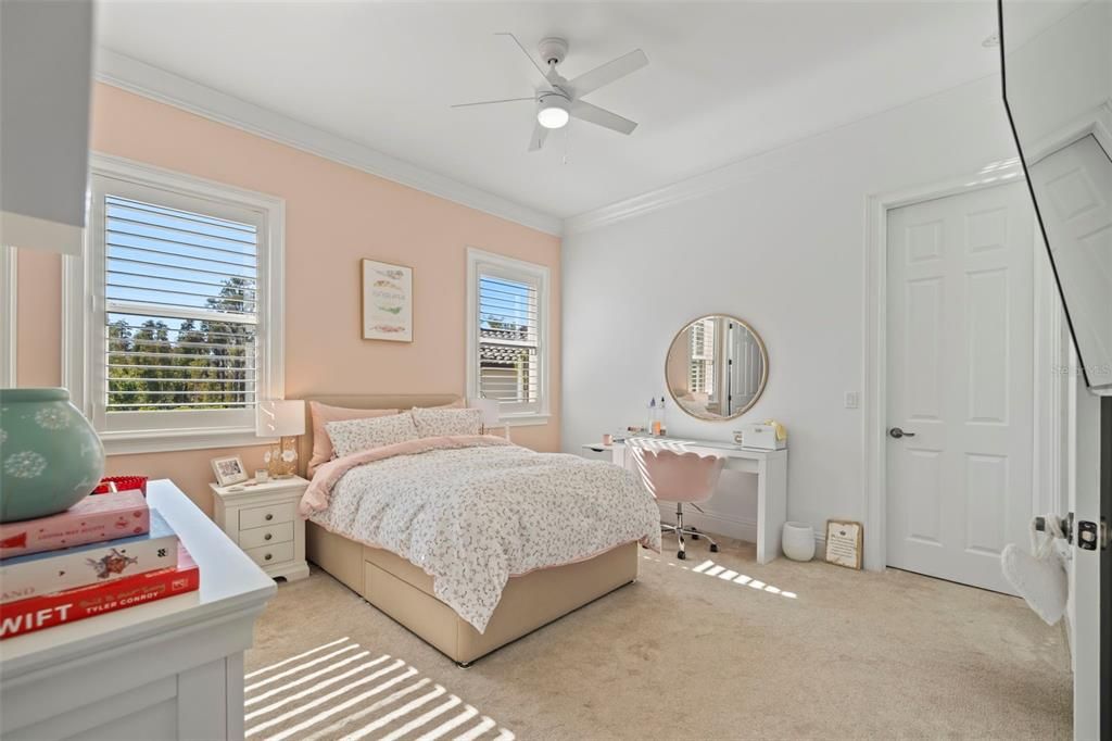 For Sale: $2,995,000 (5 beds, 5 baths, 7969 Square Feet)