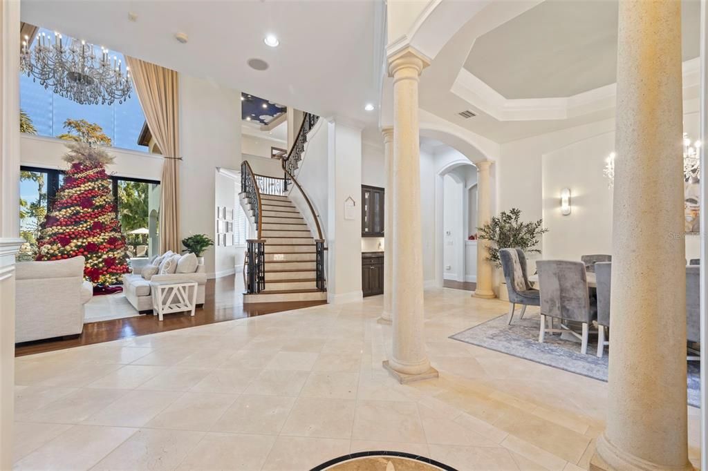 For Sale: $2,995,000 (5 beds, 5 baths, 7969 Square Feet)