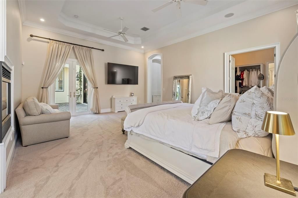 For Sale: $2,995,000 (5 beds, 5 baths, 7969 Square Feet)