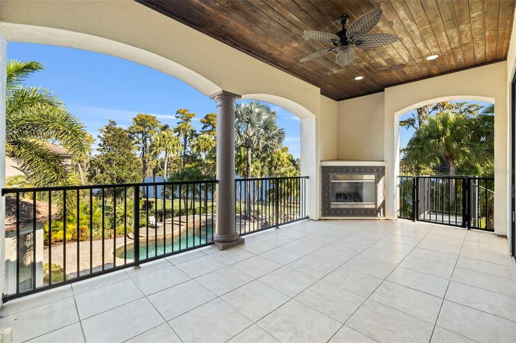 For Sale: $2,995,000 (5 beds, 5 baths, 7969 Square Feet)