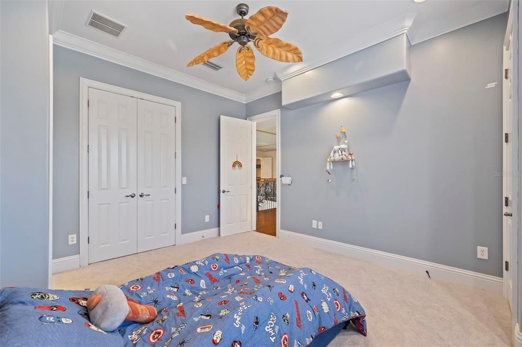 For Sale: $2,995,000 (5 beds, 5 baths, 7969 Square Feet)