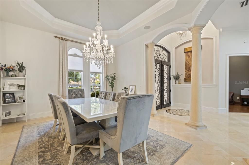 For Sale: $2,995,000 (5 beds, 5 baths, 7969 Square Feet)