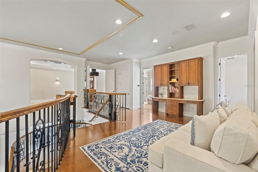 For Sale: $2,995,000 (5 beds, 5 baths, 7969 Square Feet)