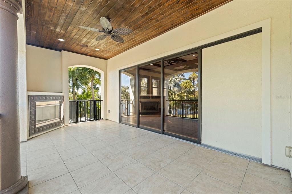 For Sale: $2,995,000 (5 beds, 5 baths, 7969 Square Feet)