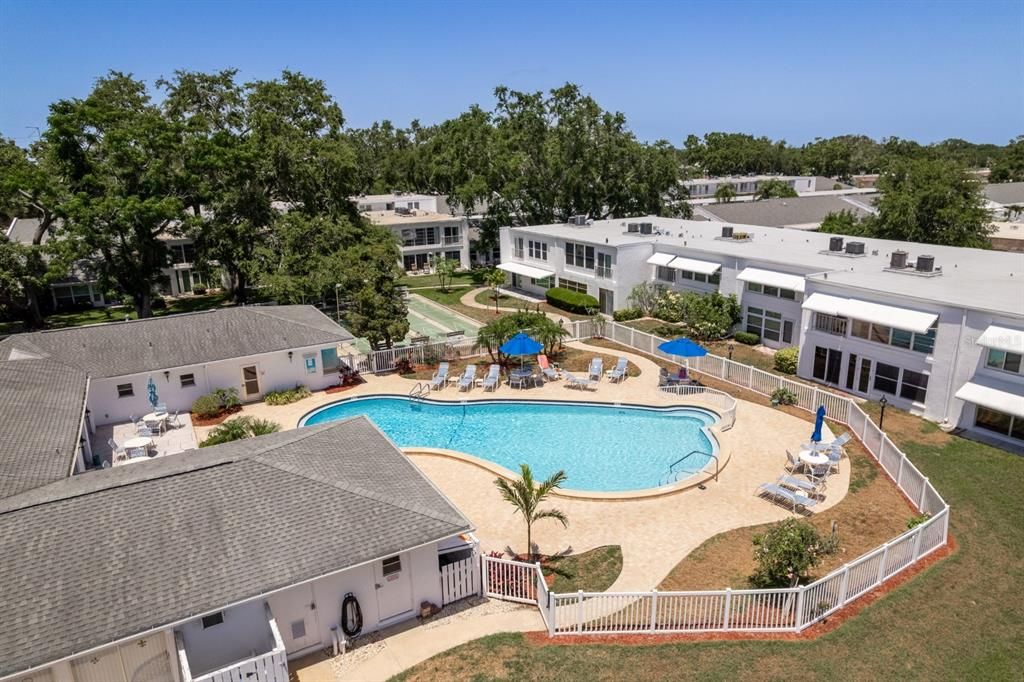 待售: $164,900 (2 贝兹, 2 浴室, 1270 平方英尺)