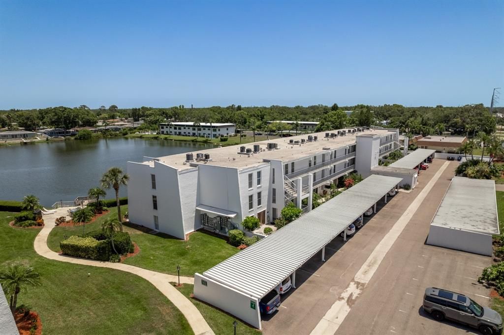 待售: $164,900 (2 贝兹, 2 浴室, 1270 平方英尺)