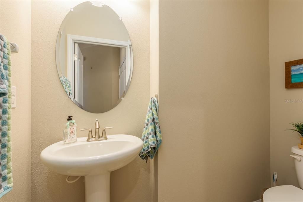 For Sale: $444,900 (4 beds, 2 baths, 1943 Square Feet)