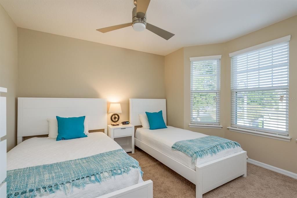 For Sale: $444,900 (4 beds, 2 baths, 1943 Square Feet)