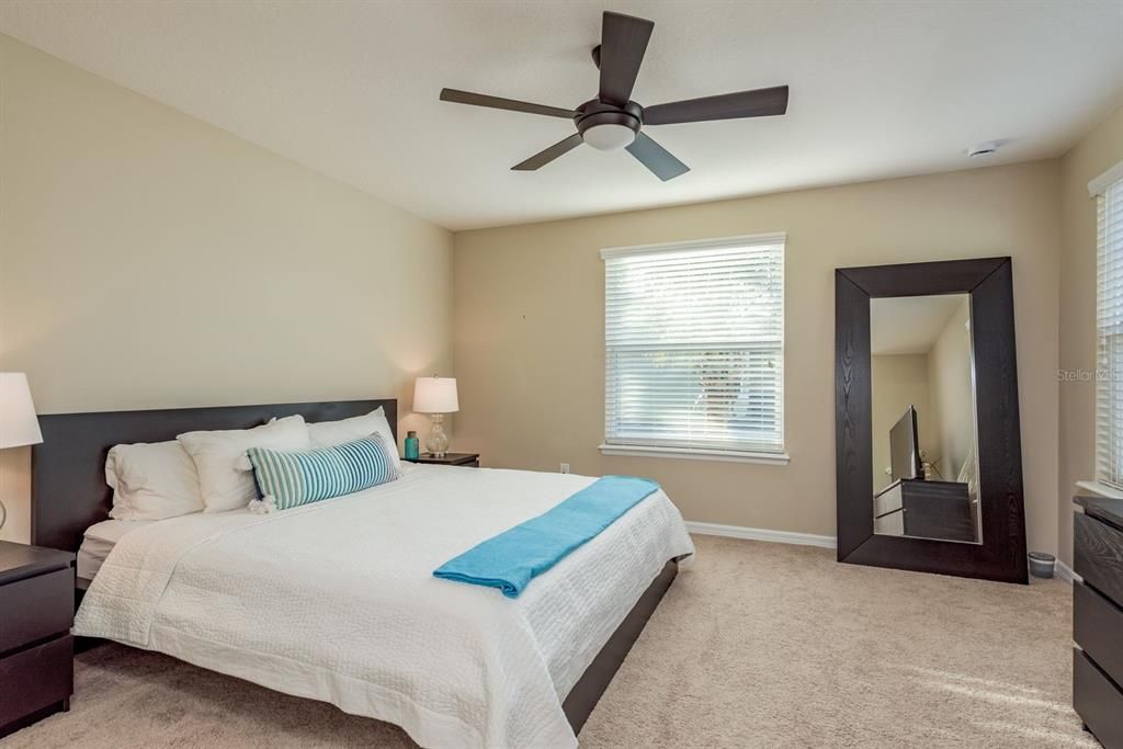 For Sale: $444,900 (4 beds, 2 baths, 1943 Square Feet)