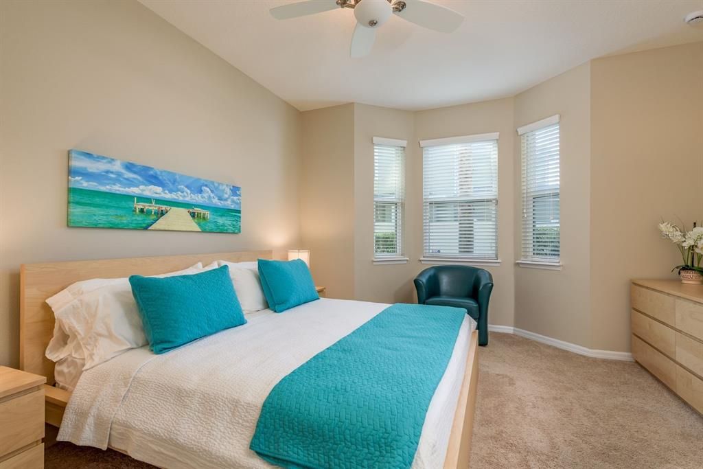 For Sale: $444,900 (4 beds, 2 baths, 1943 Square Feet)