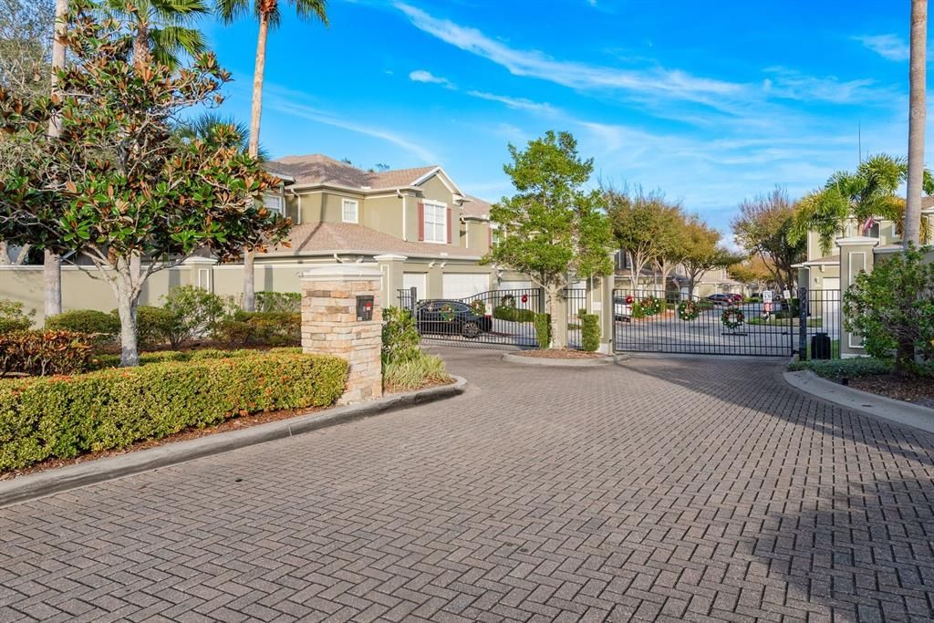 For Sale: $444,900 (4 beds, 2 baths, 1943 Square Feet)