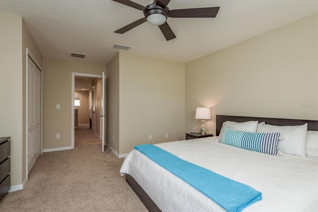 For Sale: $444,900 (4 beds, 2 baths, 1943 Square Feet)