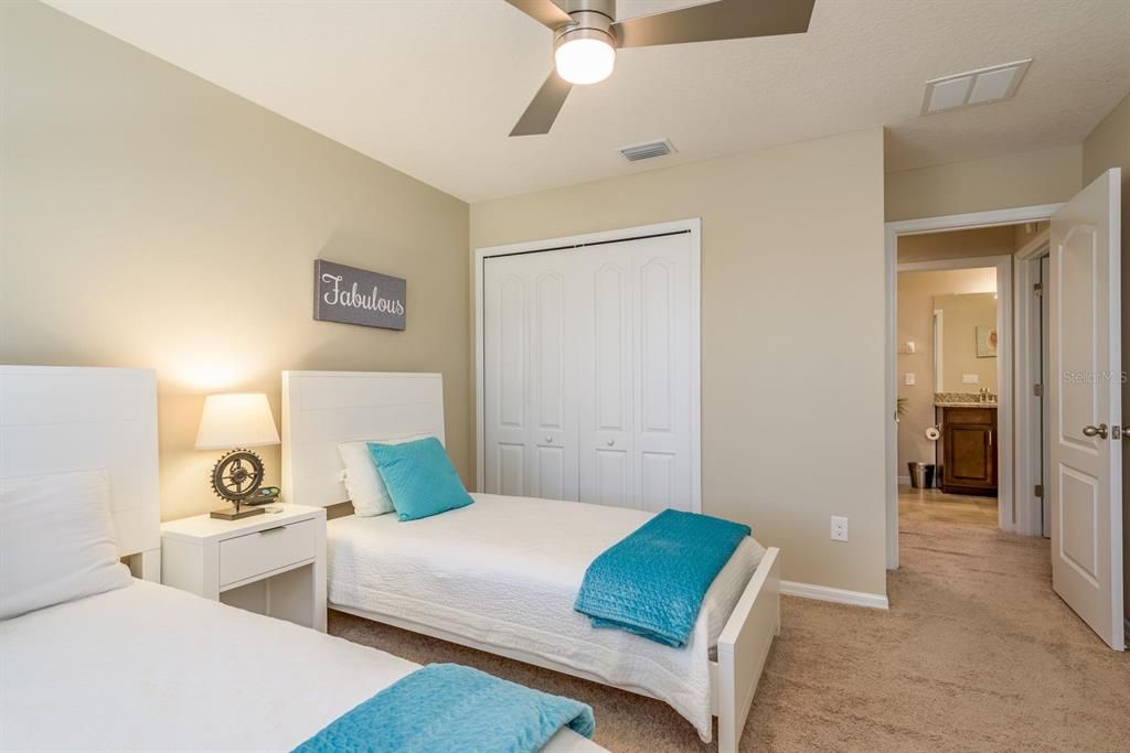 For Sale: $444,900 (4 beds, 2 baths, 1943 Square Feet)