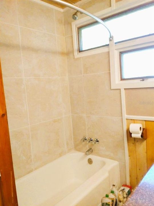 В аренду: $1,800 (2 спален, 2 ванн, 1100 Квадратных фут)