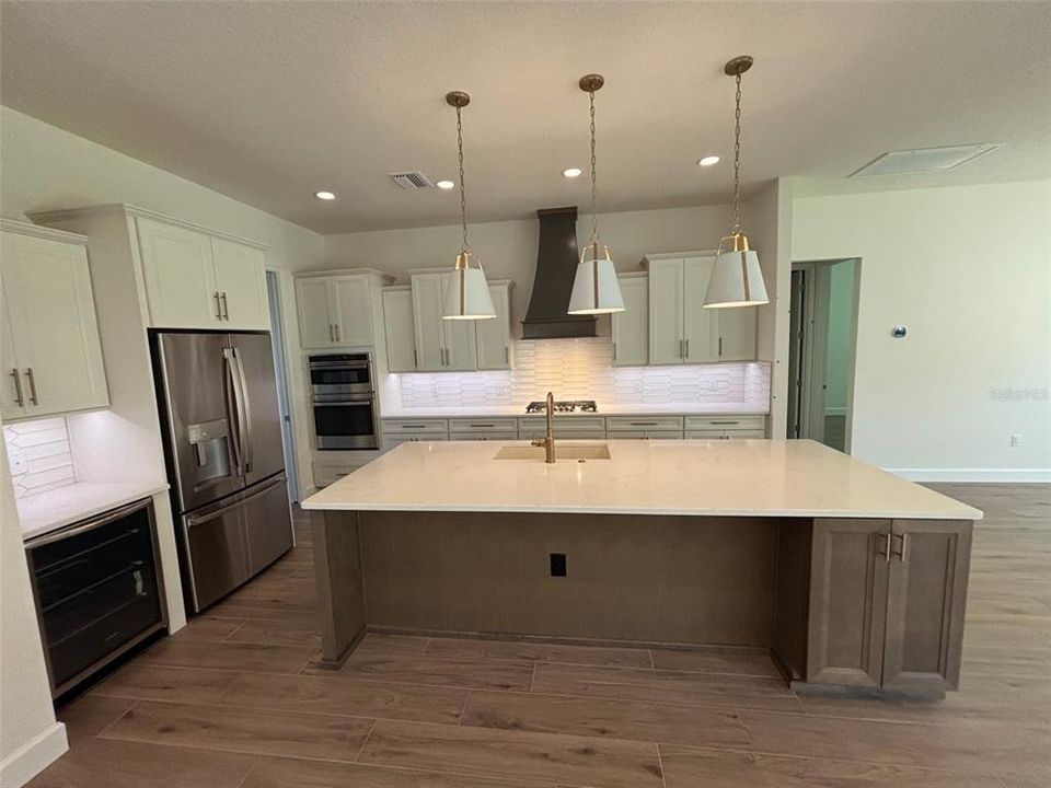 待售: $788,260 (3 贝兹, 3 浴室, 2558 平方英尺)