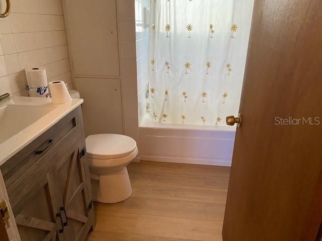 Active With Contract: $445,000 (3 beds, 1 baths, 1062 Square Feet)