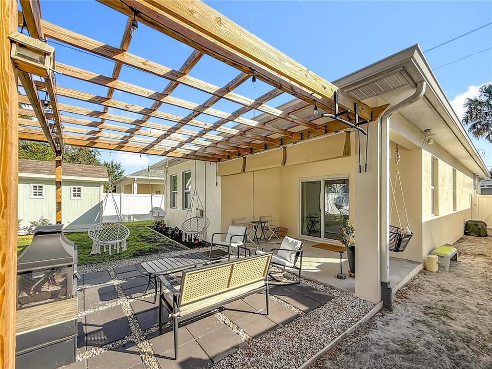 For Sale: $459,000 (3 beds, 2 baths, 1607 Square Feet)
