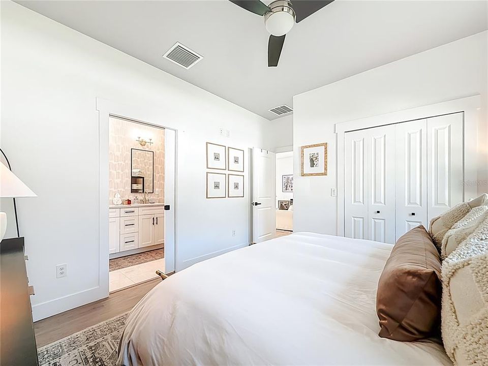 For Sale: $459,000 (3 beds, 2 baths, 1607 Square Feet)