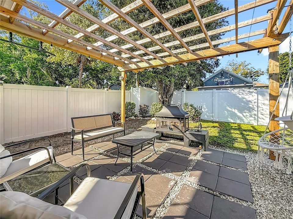 For Sale: $459,000 (3 beds, 2 baths, 1607 Square Feet)