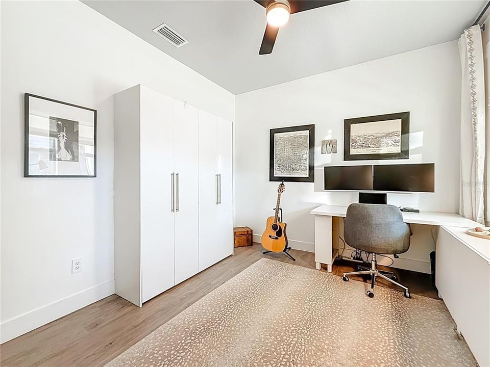 For Sale: $459,000 (3 beds, 2 baths, 1607 Square Feet)