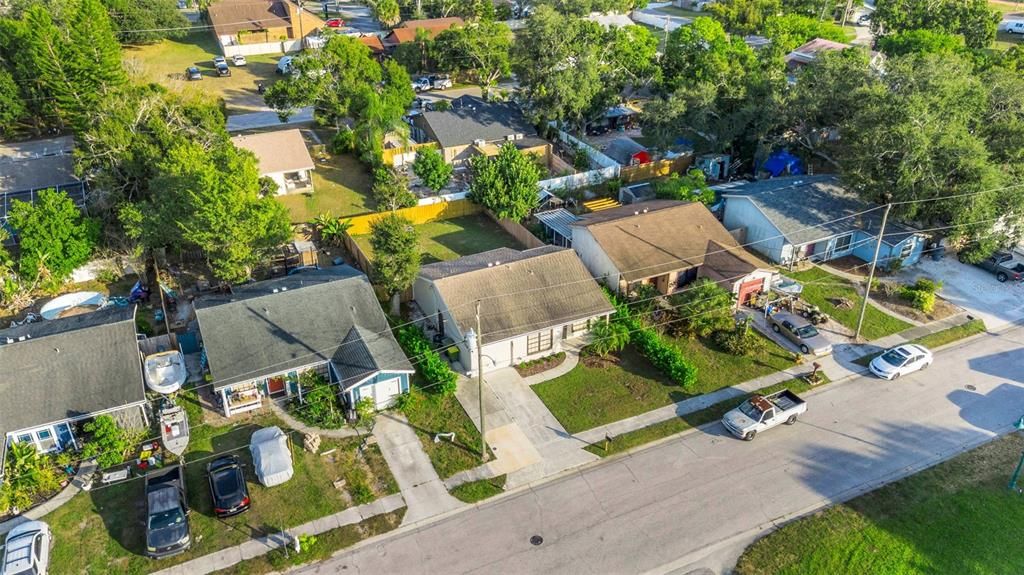 For Sale: $359,000 (2 beds, 2 baths, 951 Square Feet)