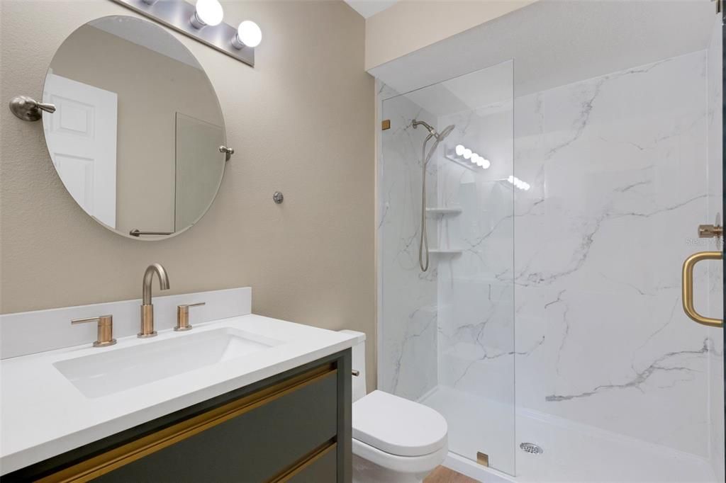 For Sale: $359,000 (2 beds, 2 baths, 951 Square Feet)