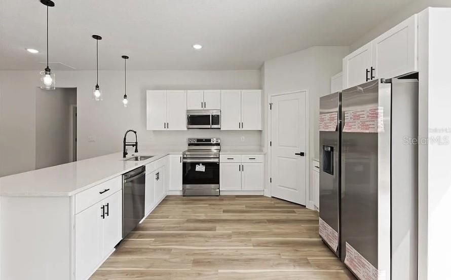 For Rent: $1,580 (4 beds, 3 baths, 1865 Square Feet)