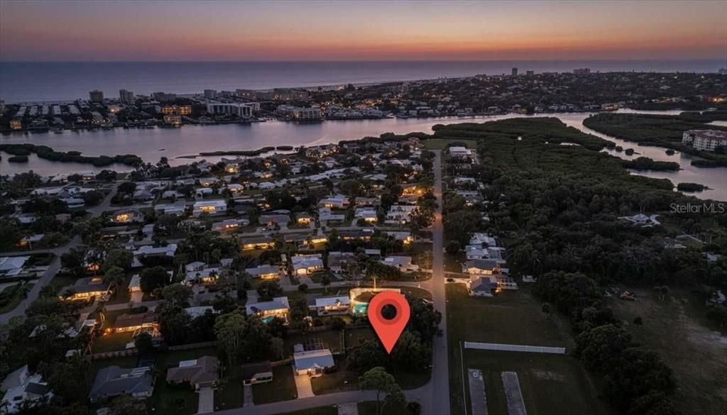 For Sale: $479,999 (0.31 acres)