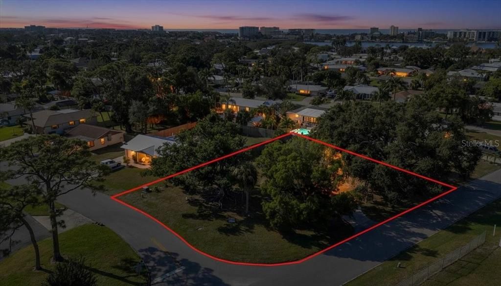 For Sale: $479,999 (0.31 acres)