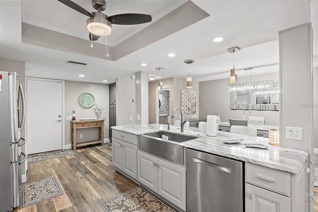 For Sale: $435,000 (2 beds, 2 baths, 1733 Square Feet)