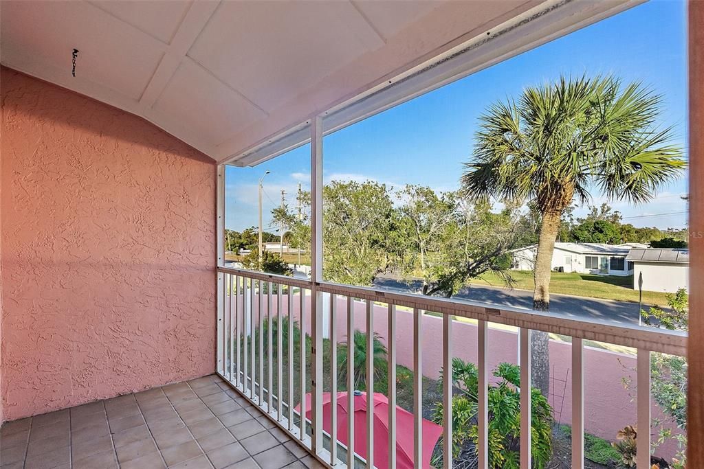 For Sale: $435,000 (2 beds, 2 baths, 1733 Square Feet)