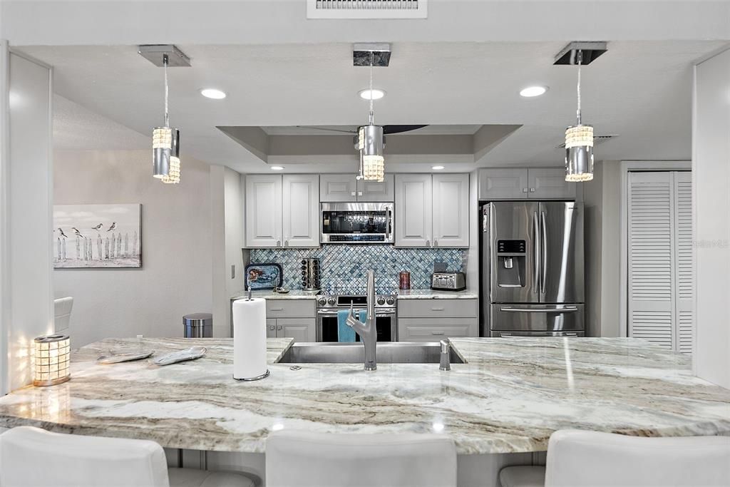 For Sale: $435,000 (2 beds, 2 baths, 1733 Square Feet)