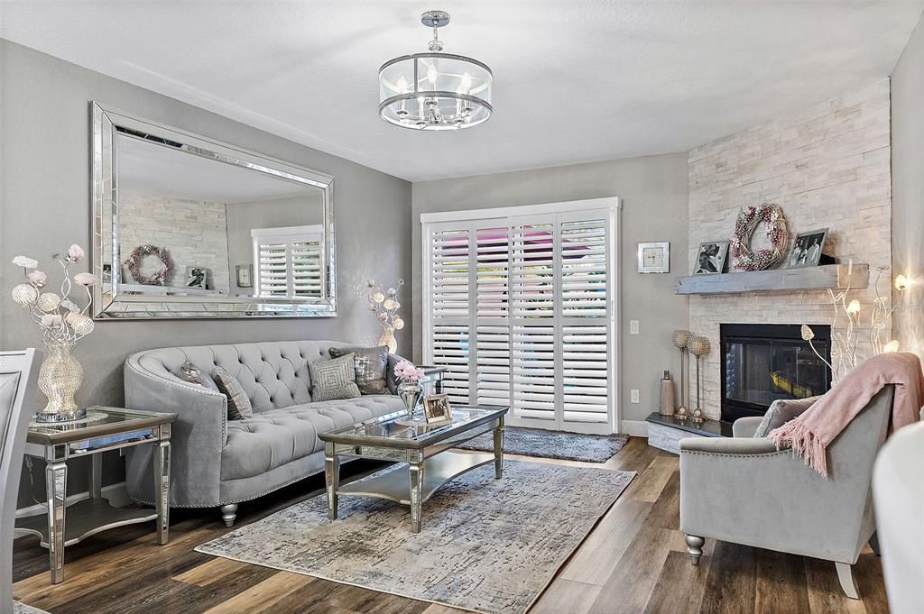 For Sale: $435,000 (2 beds, 2 baths, 1733 Square Feet)