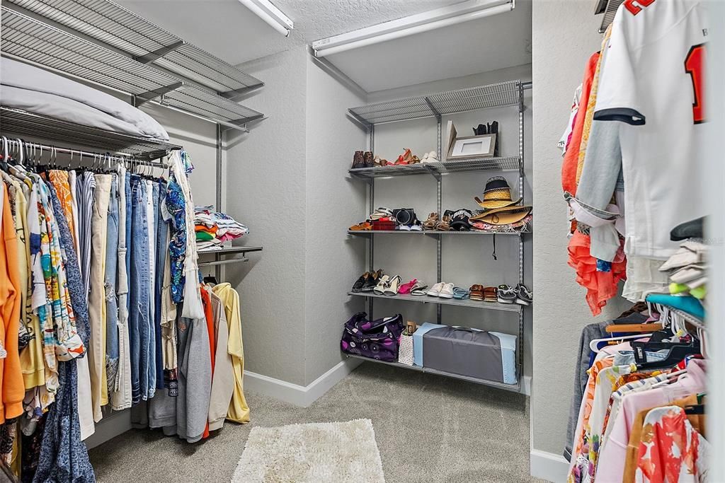 For Sale: $435,000 (2 beds, 2 baths, 1733 Square Feet)