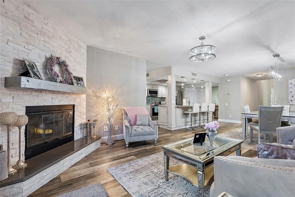 For Sale: $435,000 (2 beds, 2 baths, 1733 Square Feet)