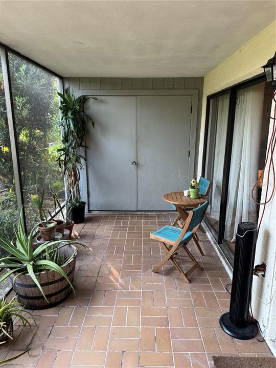 На продажу: $234,900 (2 спален, 2 ванн, 1065 Квадратных фут)