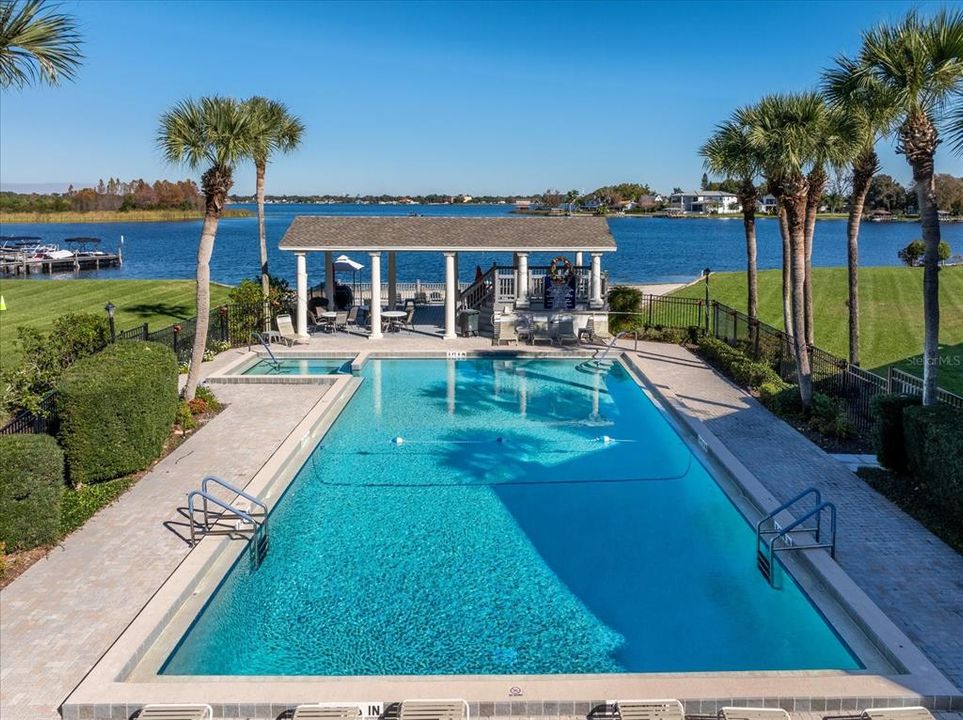 待售: $234,900 (2 贝兹, 2 浴室, 1065 平方英尺)