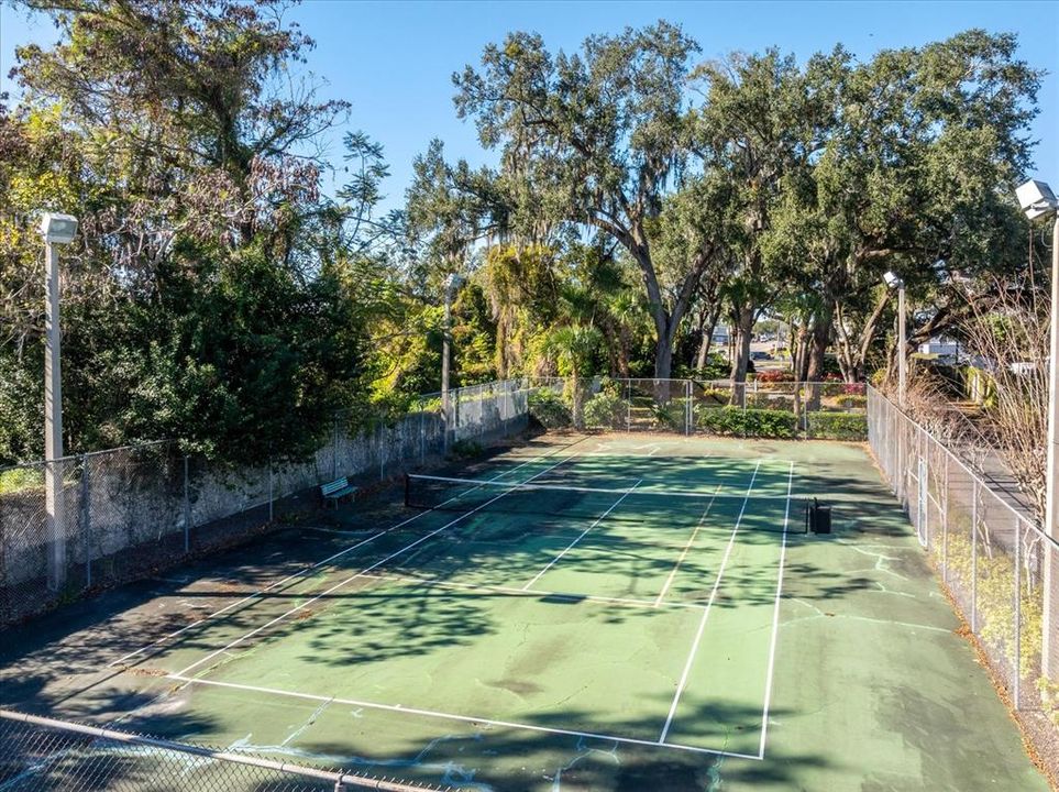 待售: $234,900 (2 贝兹, 2 浴室, 1065 平方英尺)