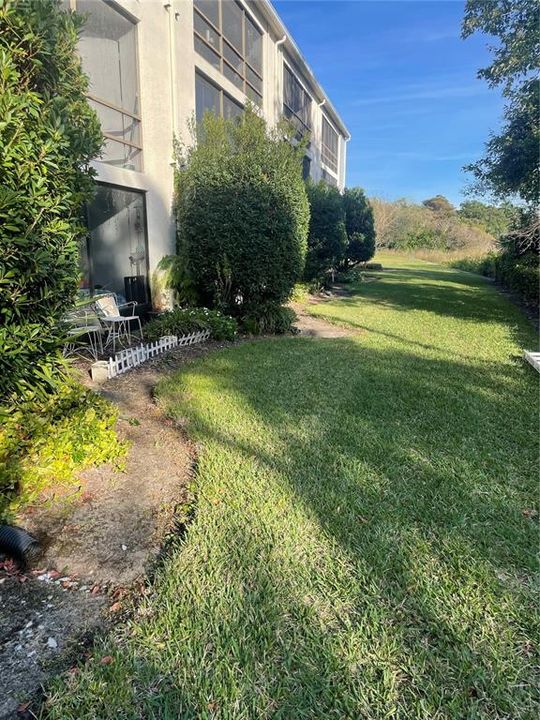 На продажу: $234,900 (2 спален, 2 ванн, 1065 Квадратных фут)