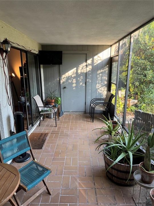 На продажу: $234,900 (2 спален, 2 ванн, 1065 Квадратных фут)