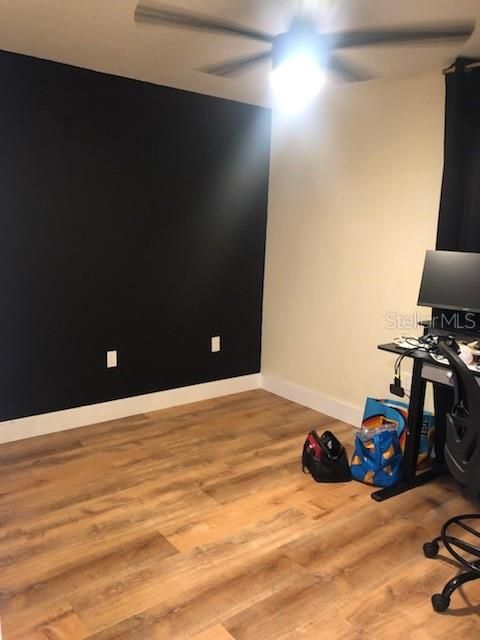 На продажу: $234,900 (2 спален, 2 ванн, 1065 Квадратных фут)