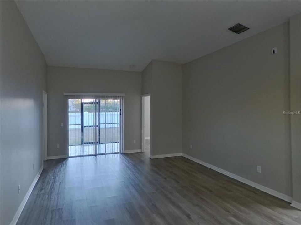 En Renta: $1,949 (4 camas, 2 baños, 1464 Pies cuadrados)