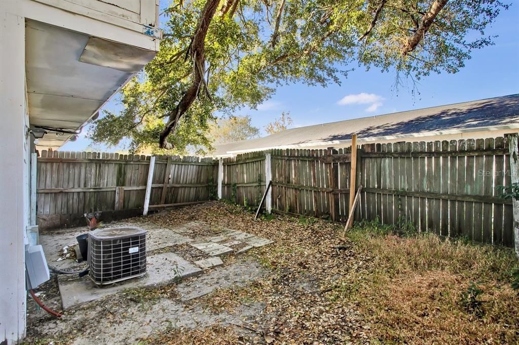 待售: $185,000 (2 贝兹, 2 浴室, 944 平方英尺)