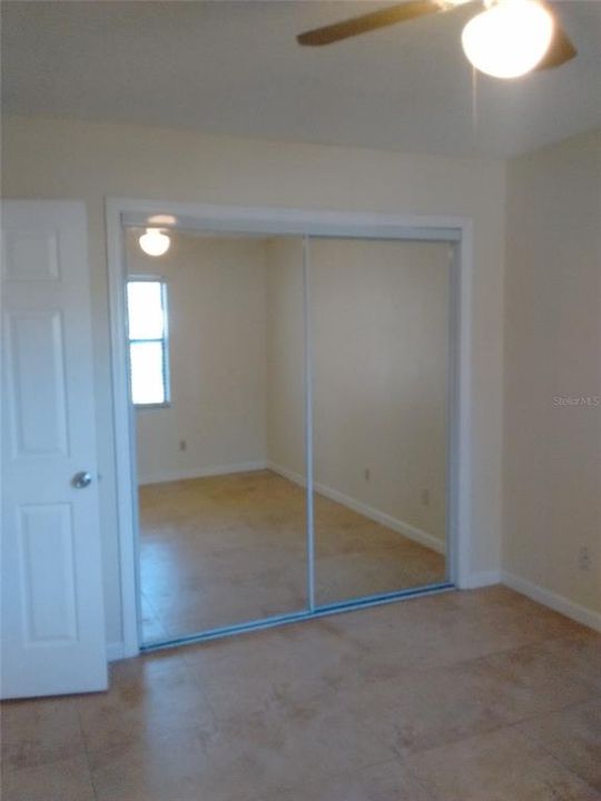 На продажу: $240,000 (2 спален, 2 ванн, 956 Квадратных фут)